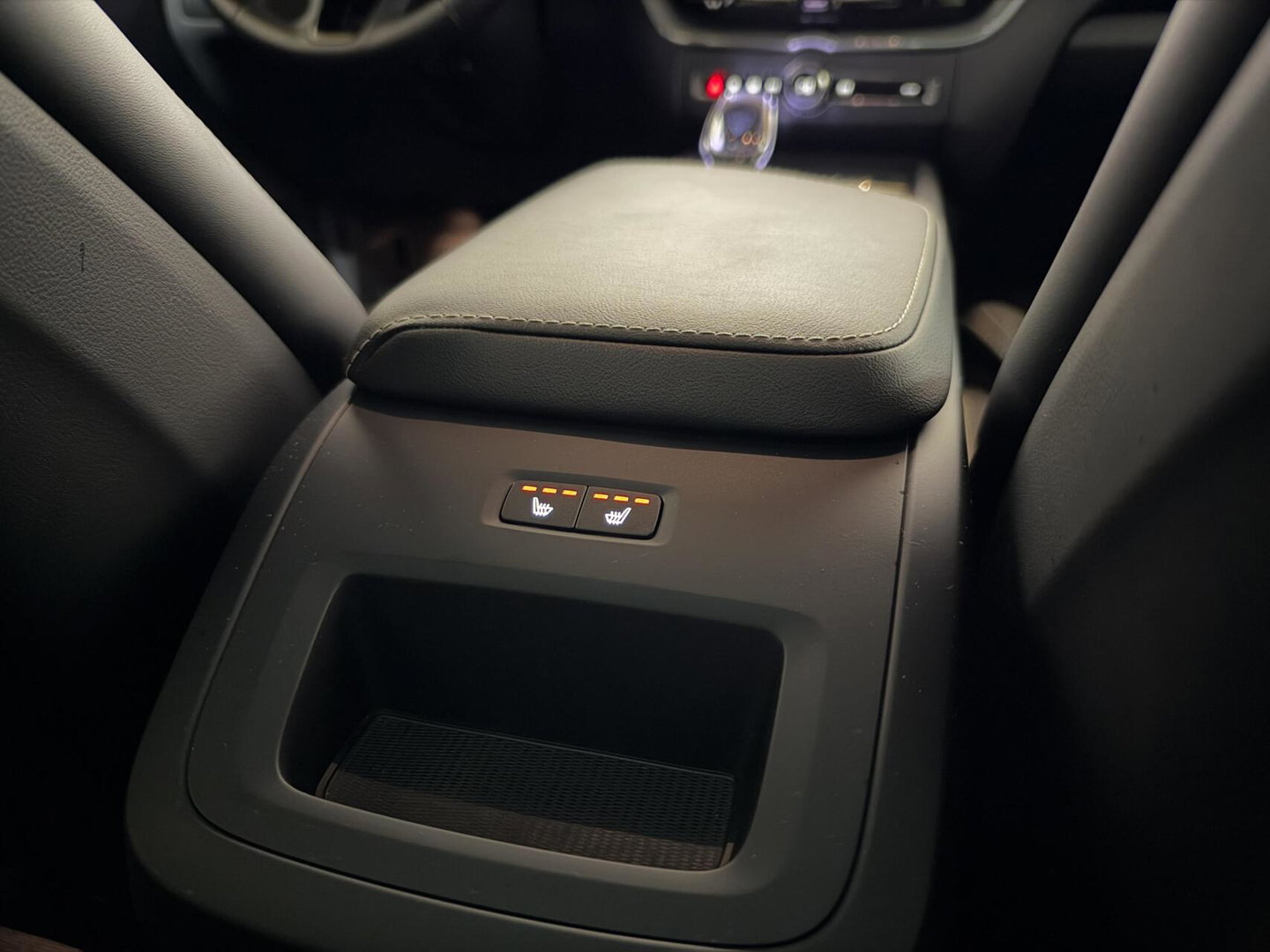 Volvo XC60 2.0 T6 Plug-in hybrid AWD Ultimate Black Edition