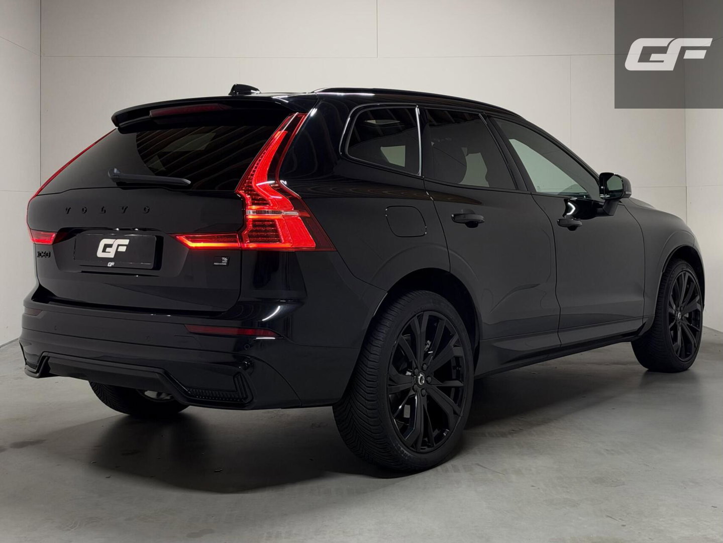 Volvo XC60 2.0 T6 Plug-in hybrid AWD Ultimate Black Edition