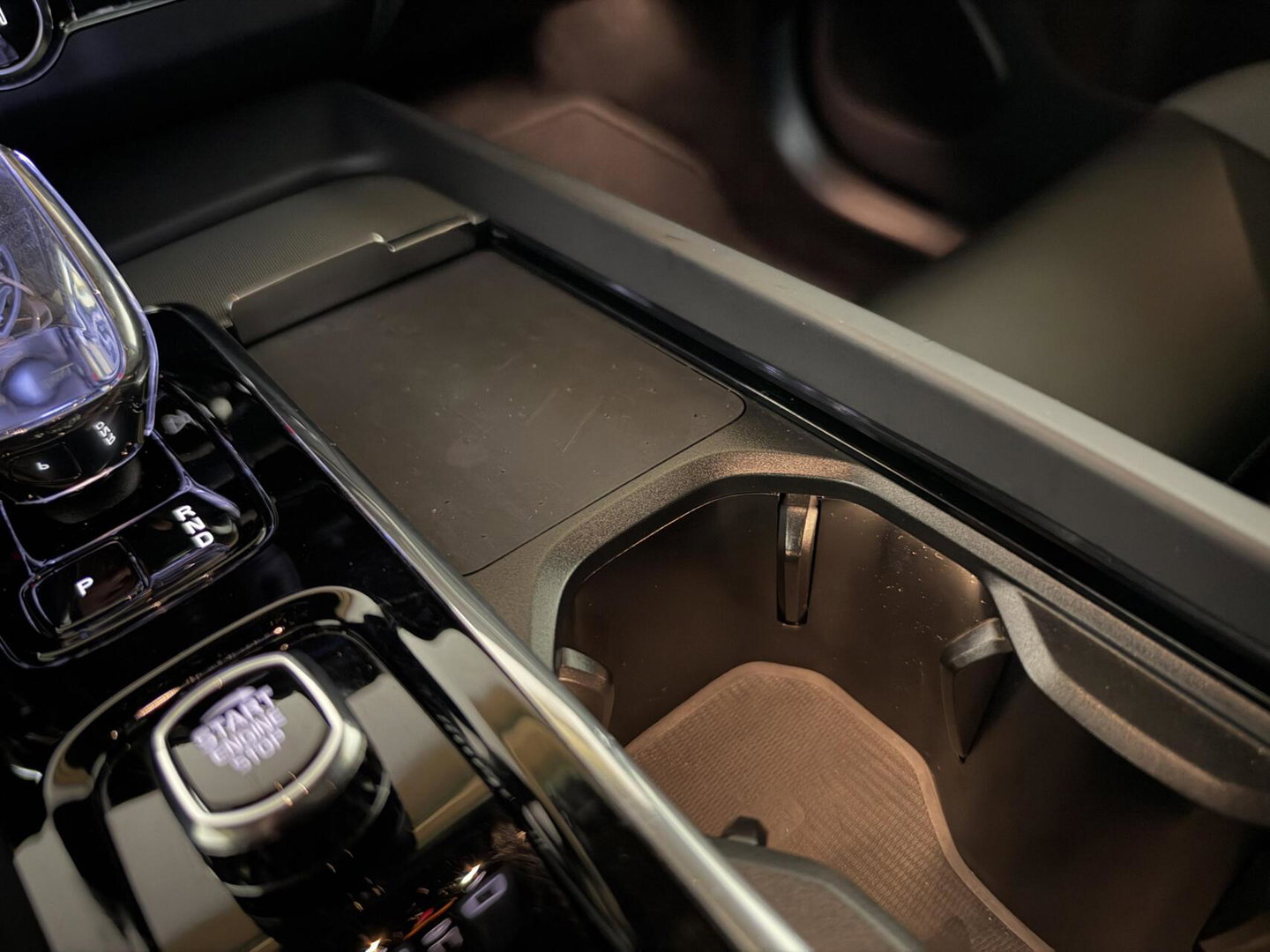 Volvo XC60 2.0 T6 Plug-in hybrid AWD Ultimate Black Edition