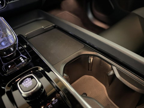 Volvo XC60 2.0 T6 Plug-in hybrid AWD Ultimate Black Edition