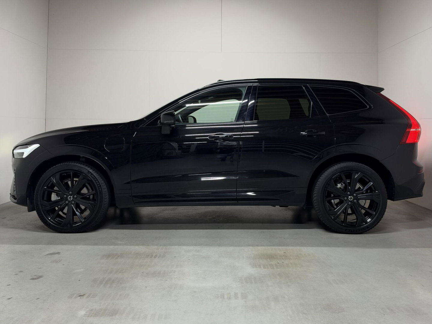 Volvo XC60 2.0 T6 Plug-in hybrid AWD Ultimate Black Edition