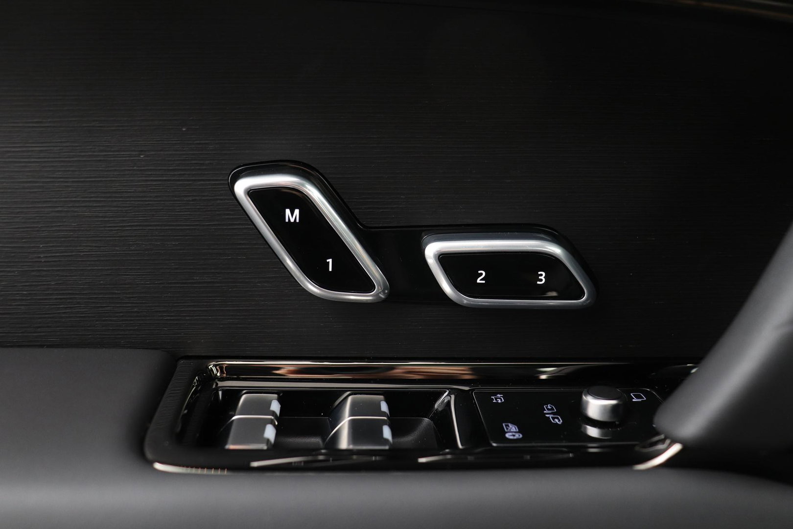 Land Rover Range Rover Sport P460e SE | 23 Inch | ClearSight | Meridian 3D Surround | Panoramadak | Stoelventilatie | Head-Up