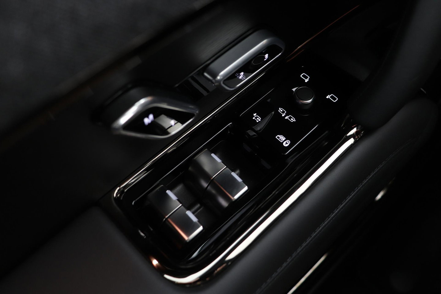 Land Rover Range Rover Sport P460e SE | 23 Inch | ClearSight | Meridian 3D Surround | Panoramadak | Stoelventilatie | Head-Up