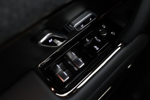 Land Rover Range Rover Sport P460e SE | 23 Inch | ClearSight | Meridian 3D Surround | Panoramadak | Stoelventilatie | Head-Up