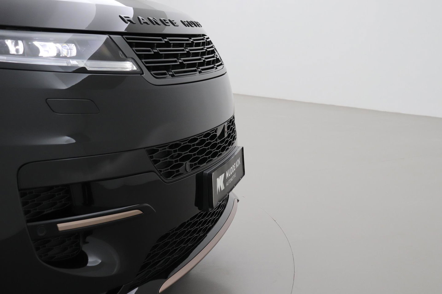 Land Rover Range Rover Sport P460e SE | 23 Inch | ClearSight | Meridian 3D Surround | Panoramadak | Stoelventilatie | Head-Up