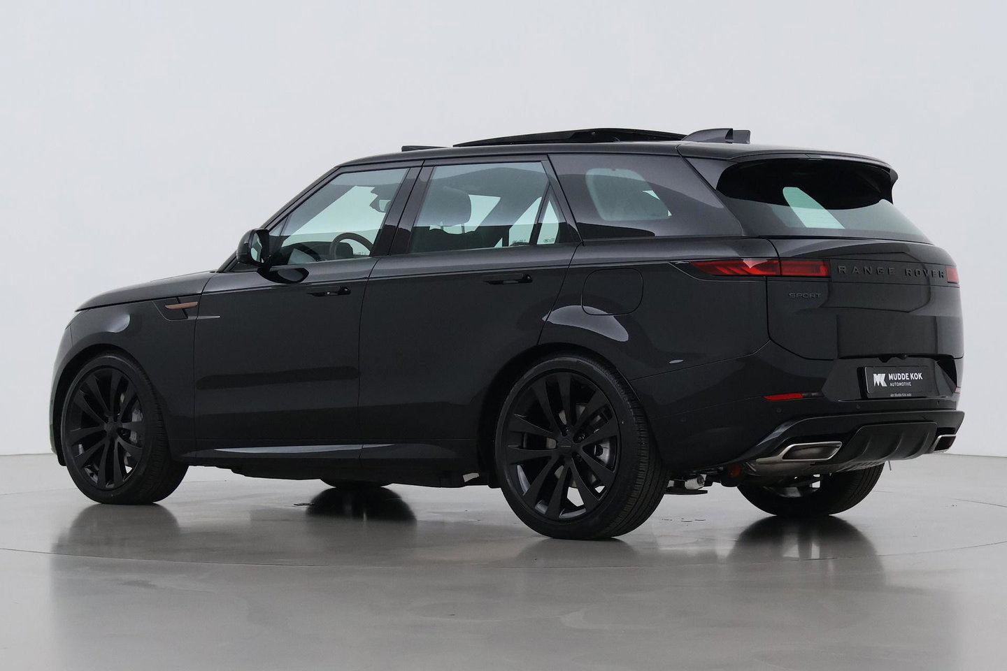 Land Rover Range Rover Sport P460e SE | 23 Inch | ClearSight | Meridian 3D Surround | Panoramadak | Stoelventilatie | Head-Up