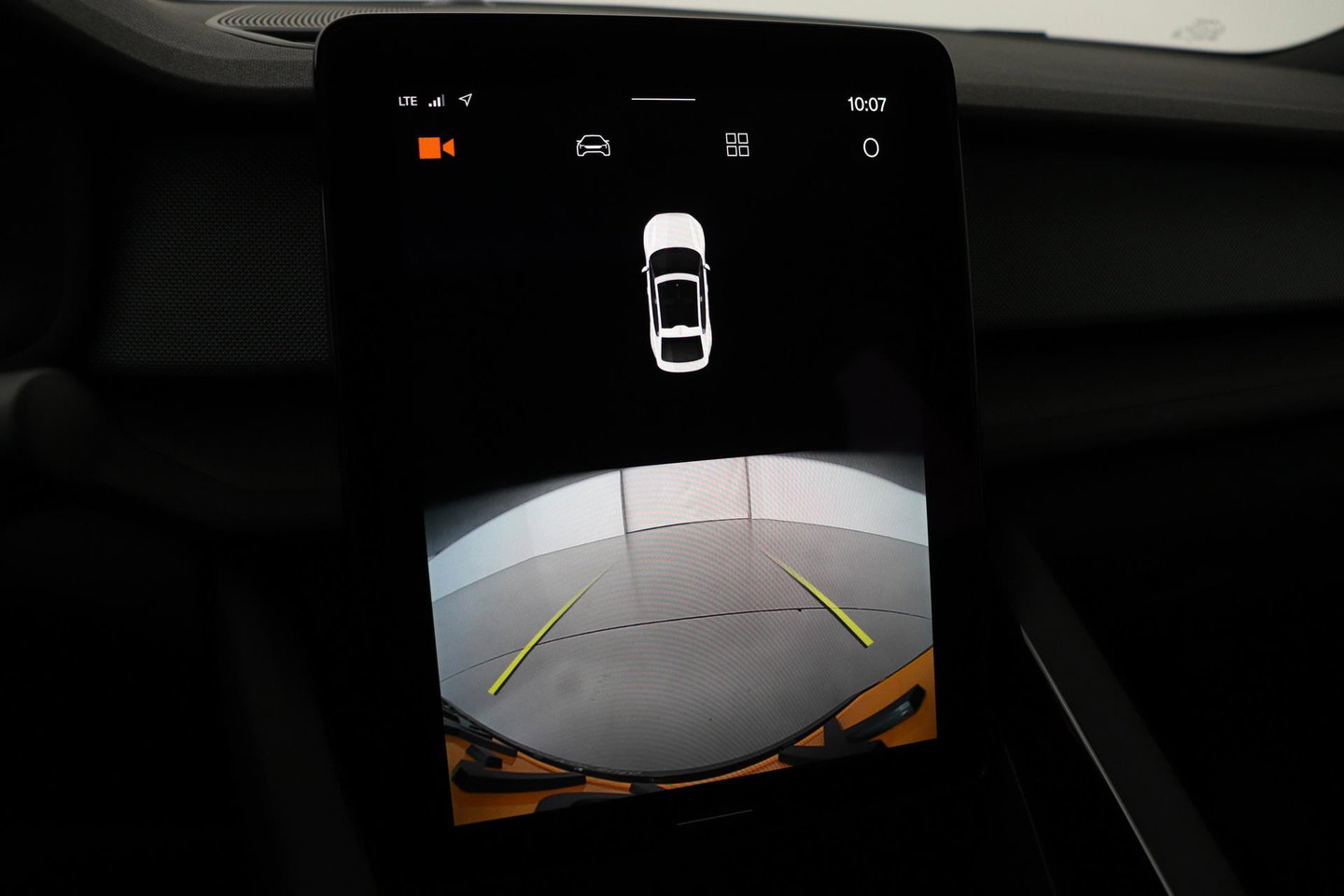 Polestar 2 Long Range Single Motor Plus | 82 kWh | Harman/Kardon | Panoramadak | ACC | Camera | Keyless | Stoelverwarming | 19 Inch