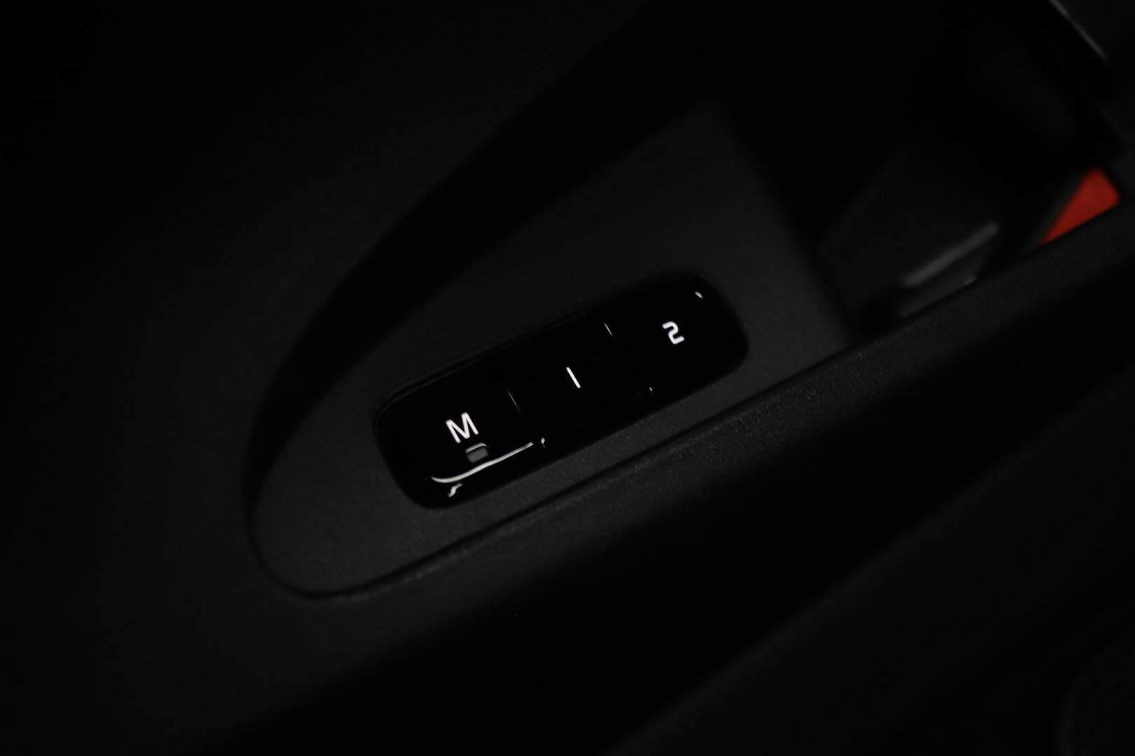 Polestar 2 Long Range Single Motor Plus | 82 kWh | Harman/Kardon | Panoramadak | ACC | Camera | Keyless | Stoelverwarming | 19 Inch