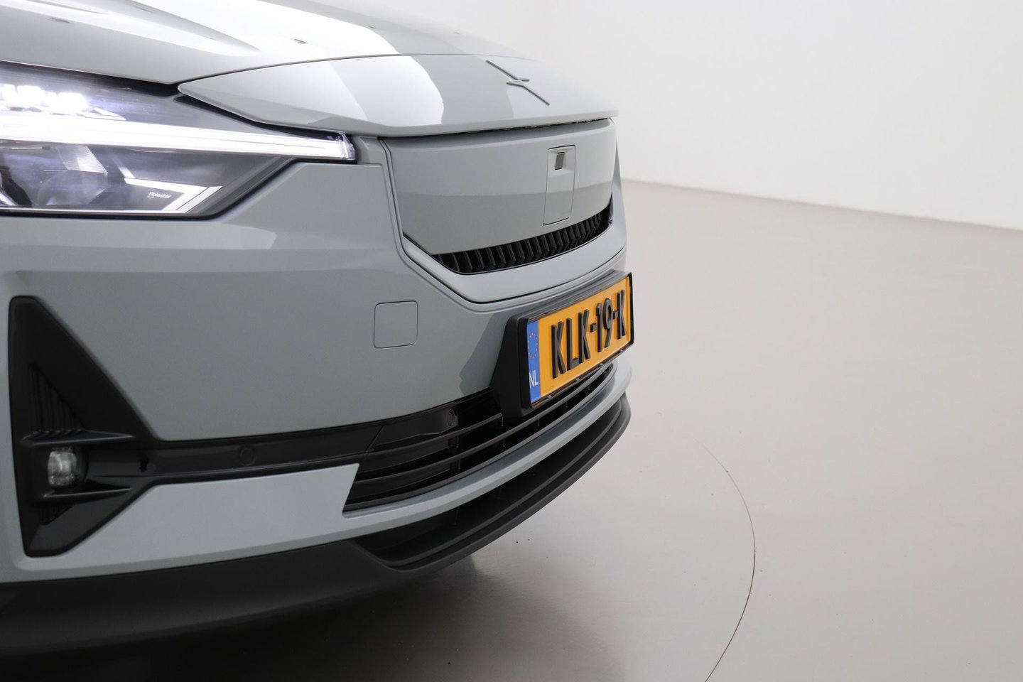 Polestar 2 Long Range Single Motor Plus | 82 kWh | Harman/Kardon | Panoramadak | ACC | Camera | Keyless | Stoelverwarming | 19 Inch