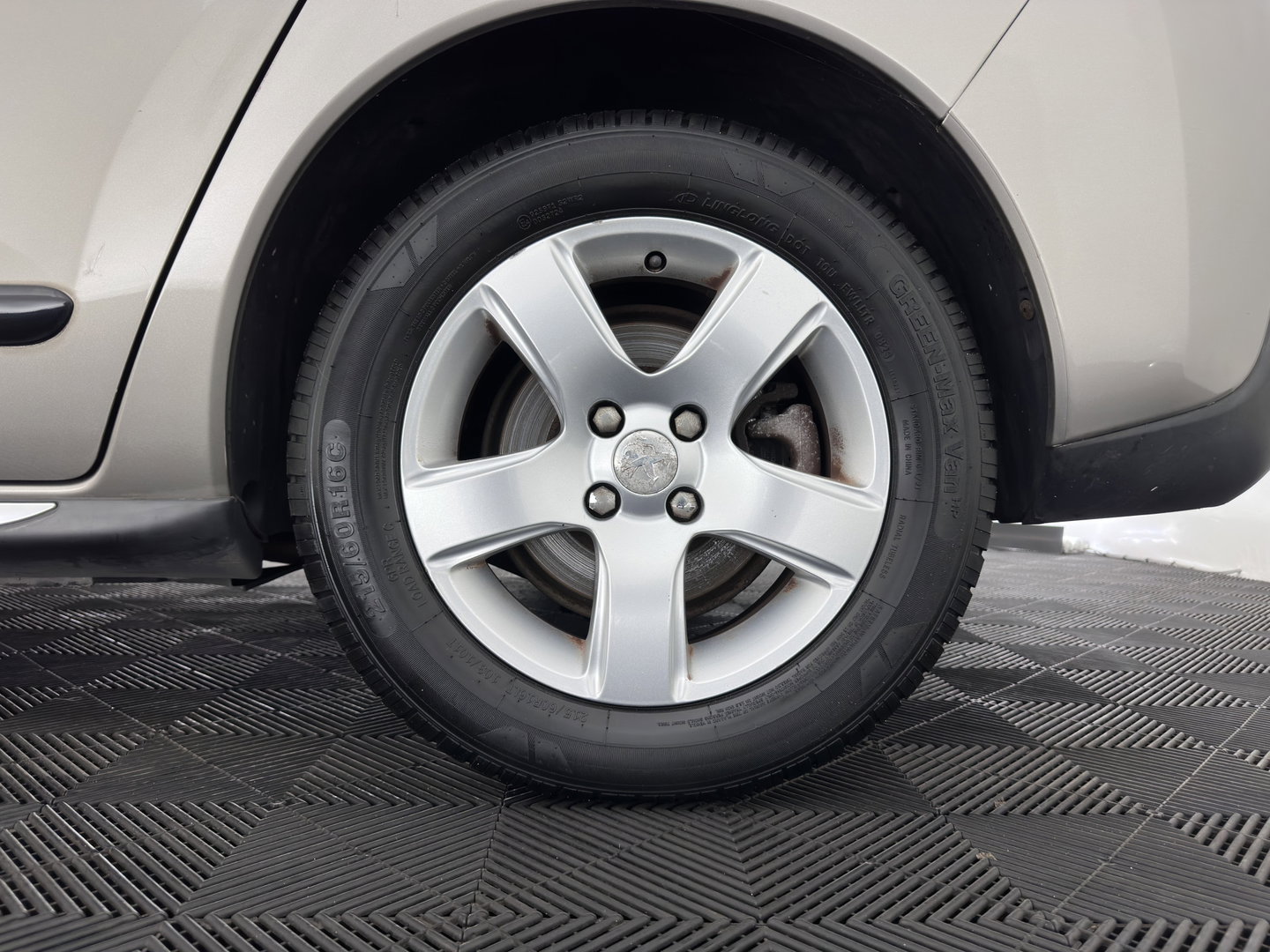 Peugeot 3008 2.0 HDiF HYbrid4 Aut *NAVI-FULLMAP | LEATHER | SHIFTPADDLES | HEATED-COMFORTSEATS | PRIVACY-GLASS | ECC | PDC | CRUISE | 16''ALU*