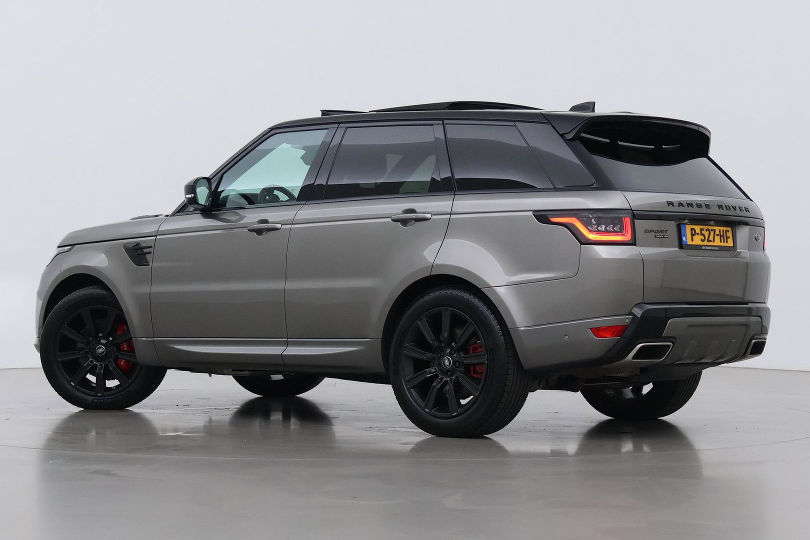 Land Rover Range Rover Sport P400e HSE | Luchtvering | Black Pack | Meridian | 360° Camera | Panoramadak | Ventilatiestoelen | Keyless | 21 Inch