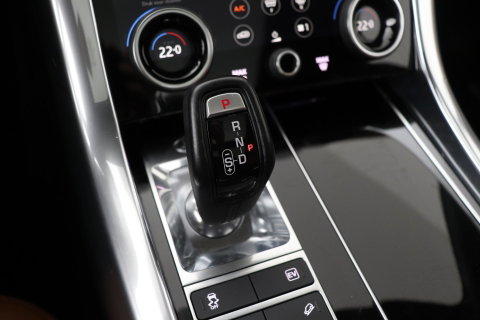 Land Rover Range Rover Sport P400e HSE | Luchtvering | Black Pack | Meridian | 360° Camera | Panoramadak | Ventilatiestoelen | Keyless | 21 Inch