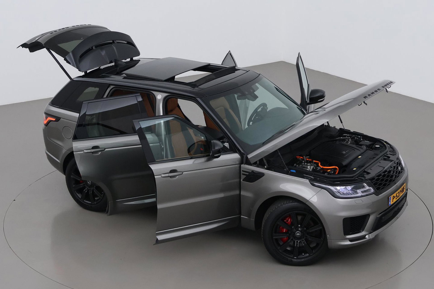 Land Rover Range Rover Sport P400e HSE | Luchtvering | Black Pack | Meridian | 360° Camera | Panoramadak | Ventilatiestoelen | Keyless | 21 Inch