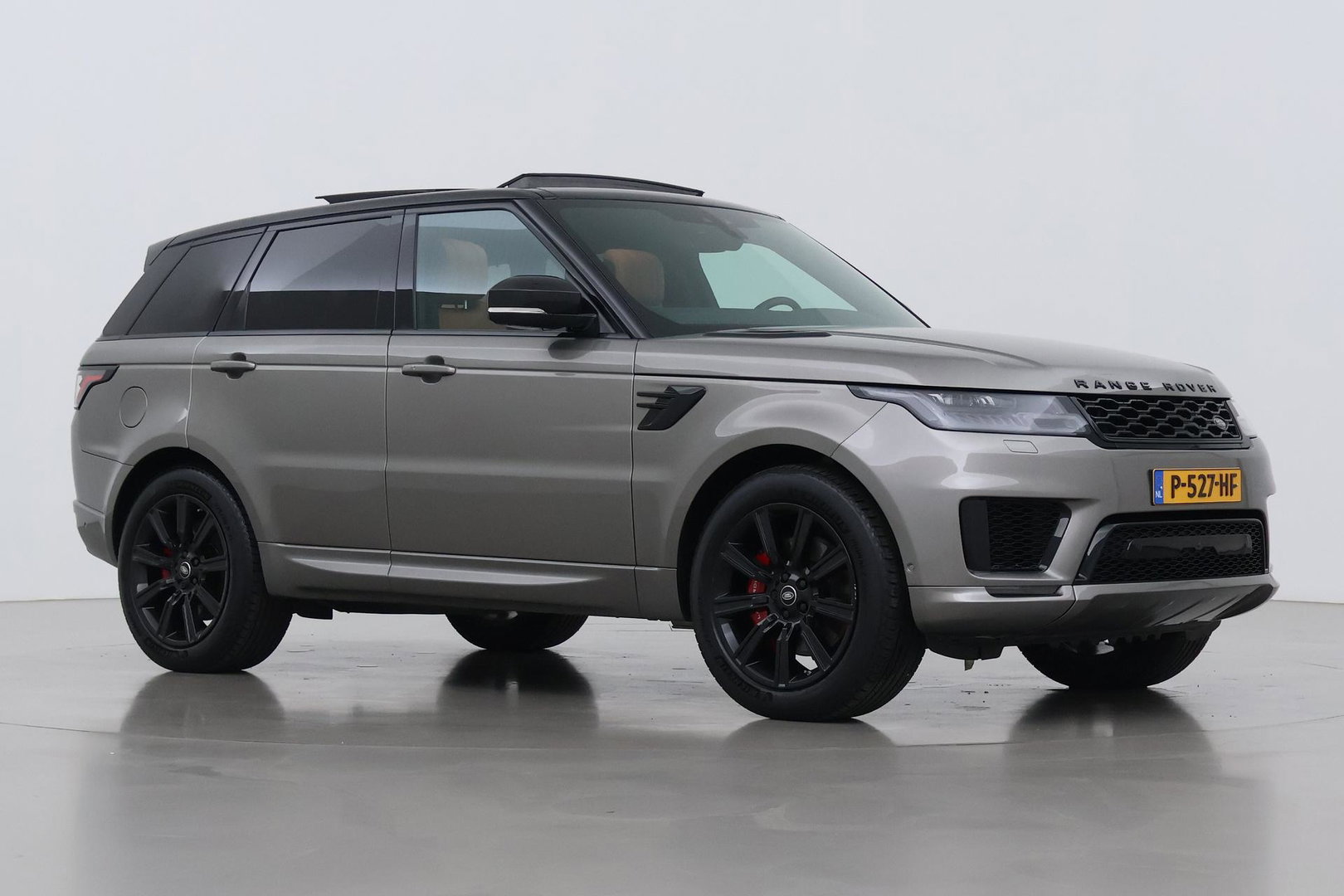 Land Rover Range Rover Sport P400e HSE | Luchtvering | Black Pack | Meridian | 360° Camera | Panoramadak | Ventilatiestoelen | Keyless | 21 Inch