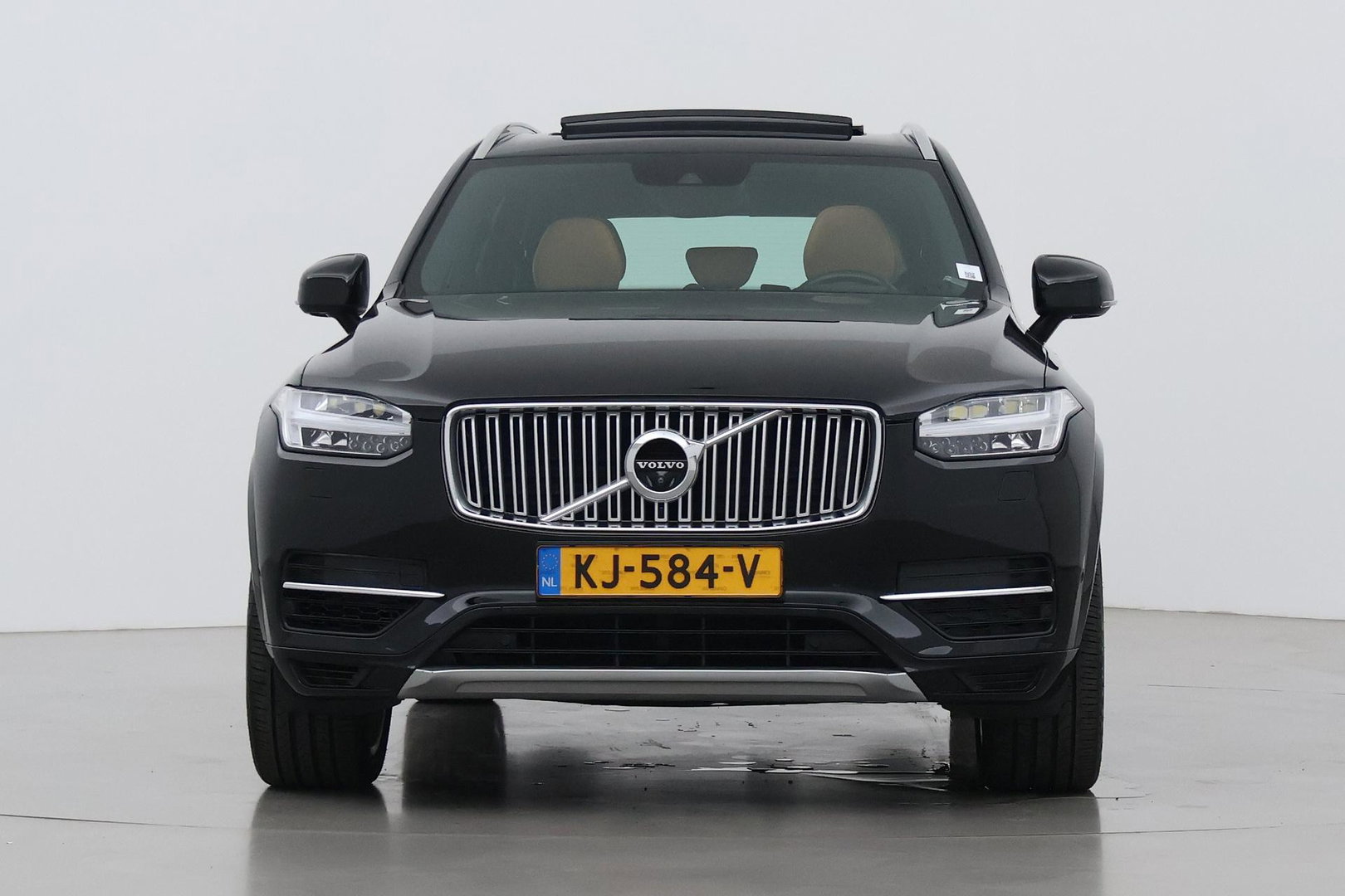 Volvo XC90 T8 Twin Engine Inscription | Luchtvering | Bowers&Wilkins | Panoramadak | 360° Camera | Trekhaak | Stoelventilatie | BLIS | 21 Inch