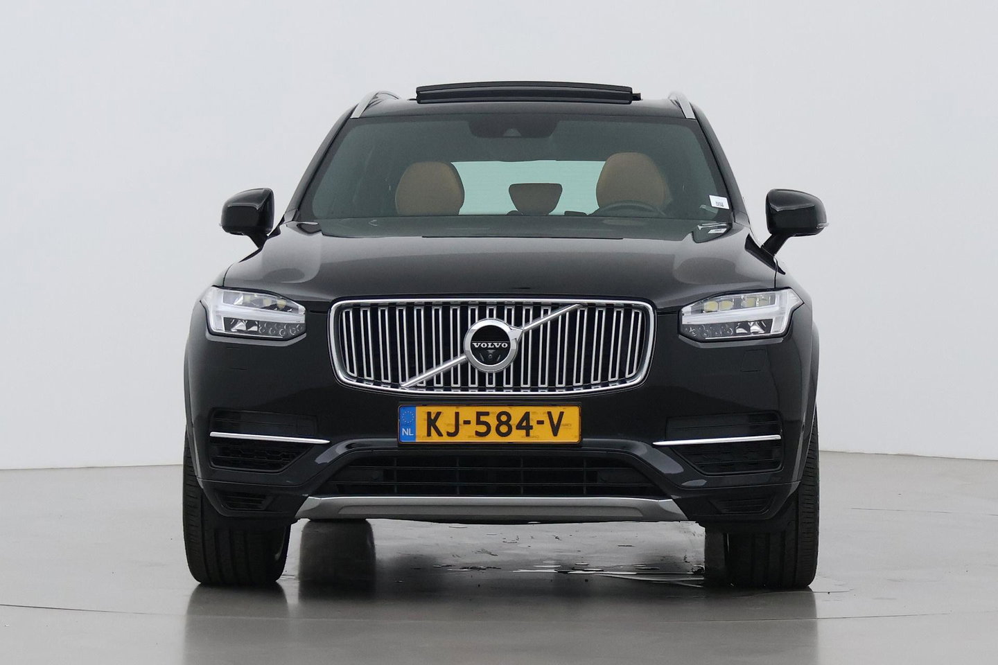 Volvo XC90 T8 Twin Engine Inscription | Luchtvering | Bowers&Wilkins | Panoramadak | 360° Camera | Trekhaak | Stoelventilatie | BLIS | 21 Inch