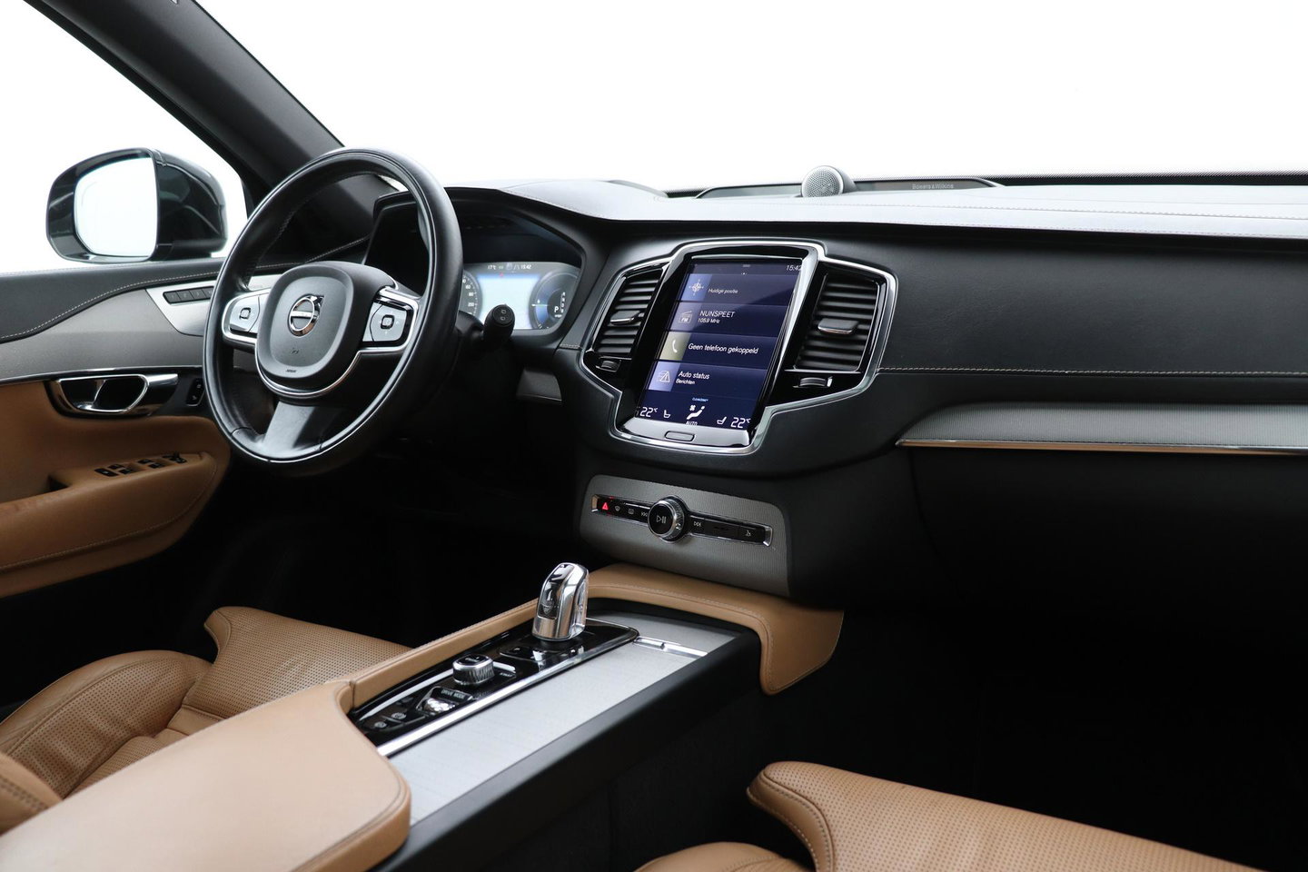 Volvo XC90 T8 Twin Engine Inscription | Luchtvering | Bowers&Wilkins | Panoramadak | 360° Camera | Trekhaak | Stoelventilatie | BLIS | 21 Inch