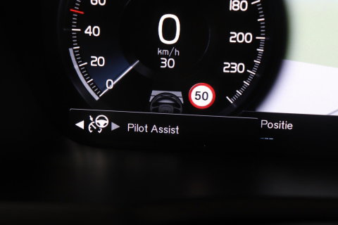 Volvo XC90 T8 Twin Engine Inscription | Luchtvering | Bowers&Wilkins | Panoramadak | 360° Camera | Trekhaak | Stoelventilatie | BLIS | 21 Inch