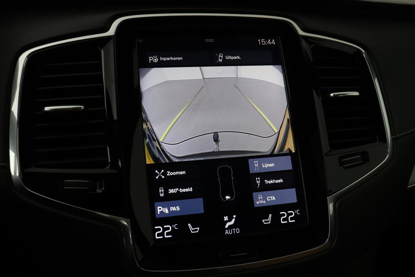 Volvo XC90 T8 Twin Engine Inscription | Luchtvering | Bowers&Wilkins | Panoramadak | 360° Camera | Trekhaak | Stoelventilatie | BLIS | 21 Inch