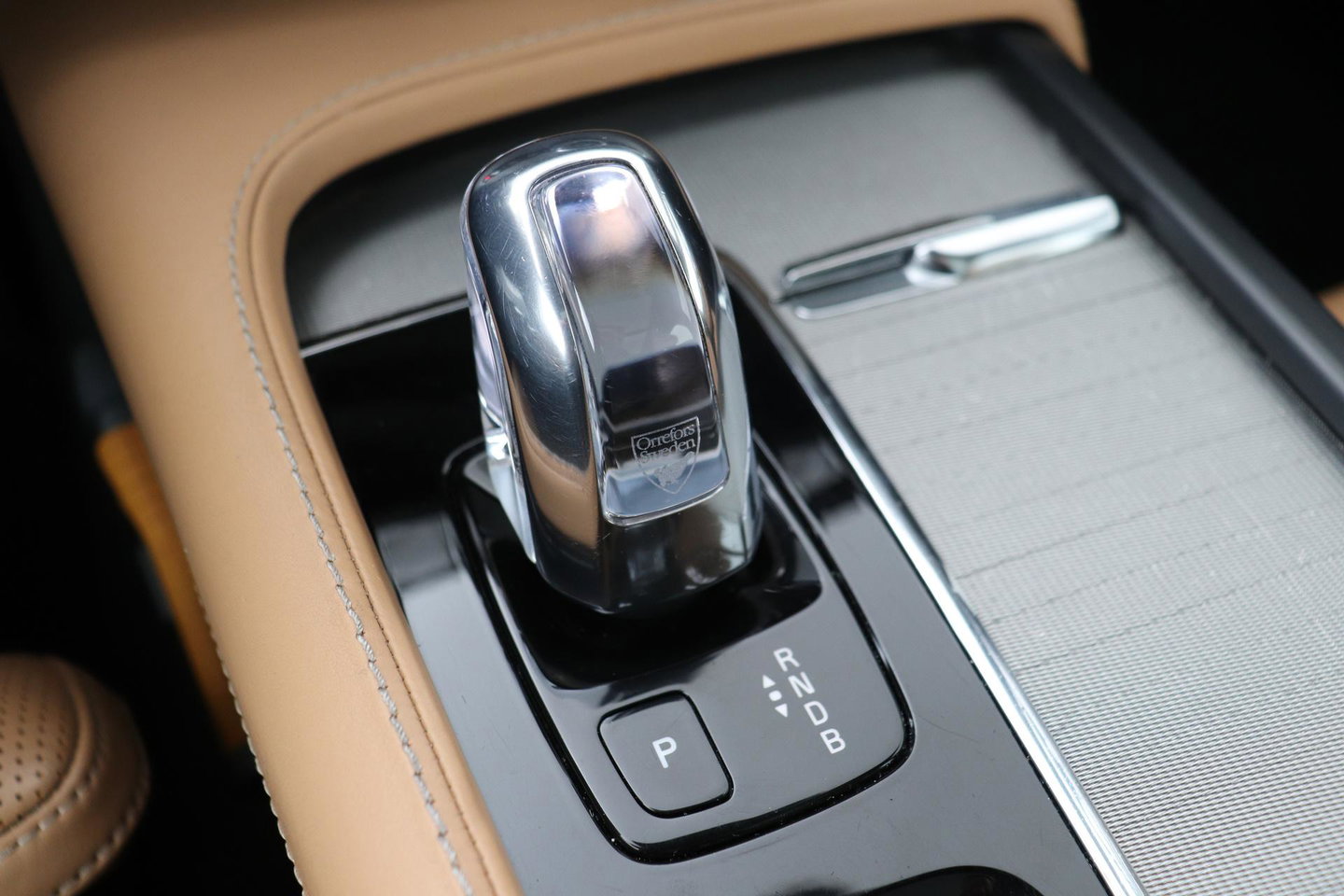 Volvo XC90 T8 Twin Engine Inscription | Luchtvering | Bowers&Wilkins | Panoramadak | 360° Camera | Trekhaak | Stoelventilatie | BLIS | 21 Inch