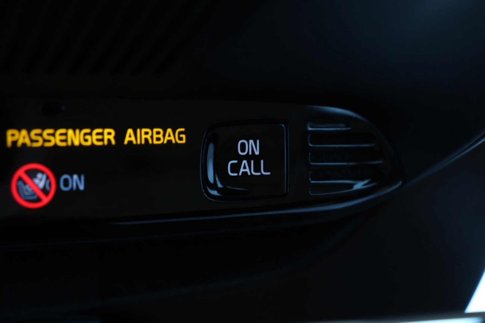 Volvo XC90 T8 Twin Engine Inscription | Luchtvering | Bowers&Wilkins | Panoramadak | 360° Camera | Trekhaak | Stoelventilatie | BLIS | 21 Inch