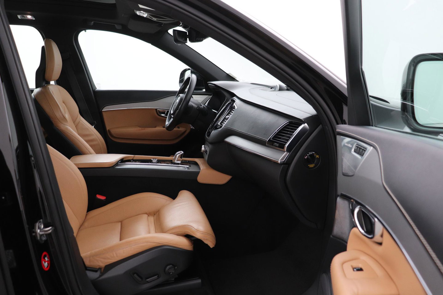 Volvo XC90 T8 Twin Engine Inscription | Luchtvering | Bowers&Wilkins | Panoramadak | 360° Camera | Trekhaak | Stoelventilatie | BLIS | 21 Inch