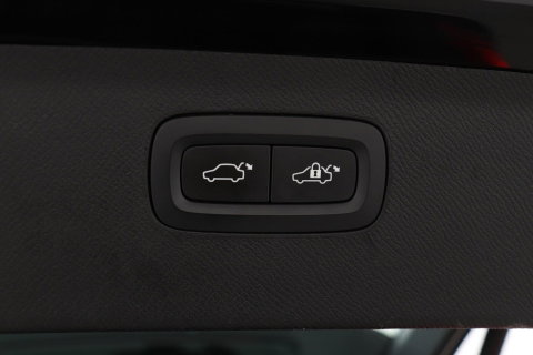 Volvo XC90 T8 Twin Engine Inscription | Luchtvering | Bowers&Wilkins | Panoramadak | 360° Camera | Trekhaak | Stoelventilatie | BLIS | 21 Inch