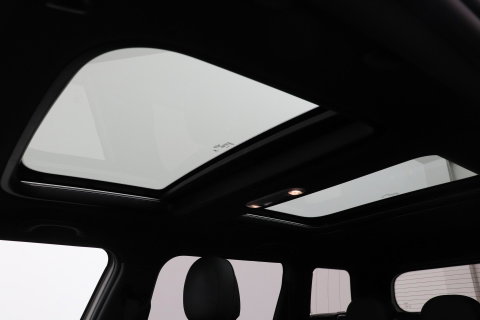 MINI Clubman 2.0 JCW ALL4 John Cooper Works | Panoramadak | Stoelverwarming | Keyless | Cruise Control | Navigatie | 19 Inch