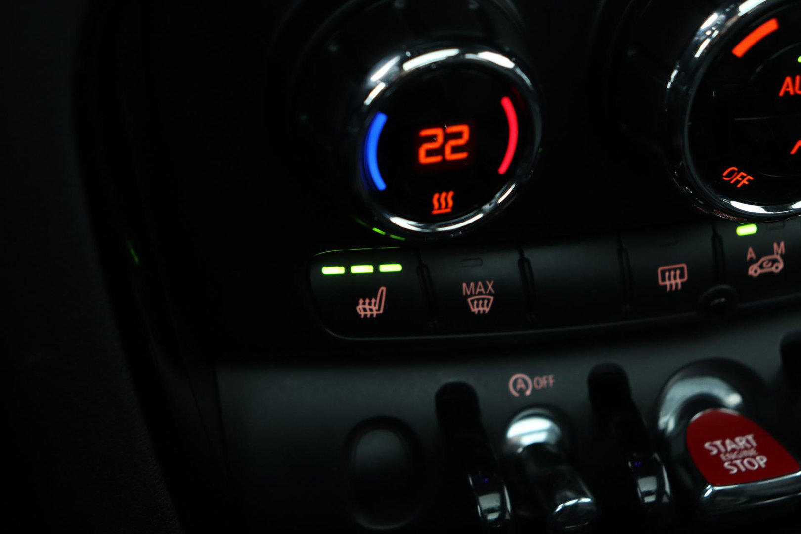 MINI Clubman 2.0 JCW ALL4 John Cooper Works | Panoramadak | Stoelverwarming | Keyless | Cruise Control | Navigatie | 19 Inch