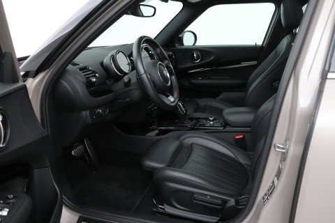 MINI Clubman 2.0 JCW ALL4 John Cooper Works | Panoramadak | Stoelverwarming | Keyless | Cruise Control | Navigatie | 19 Inch