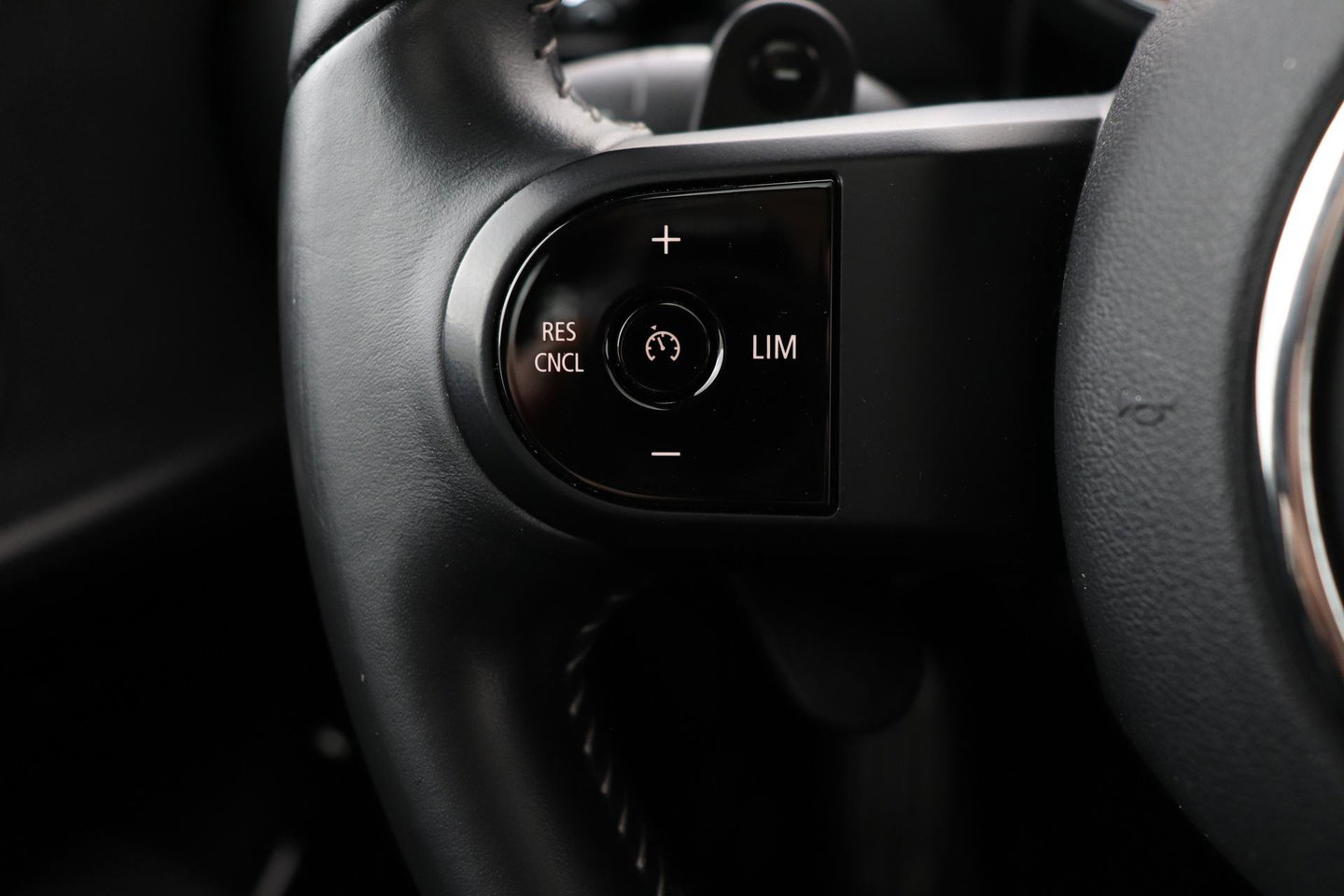 MINI Clubman 2.0 JCW ALL4 John Cooper Works | Panoramadak | Stoelverwarming | Keyless | Cruise Control | Navigatie | 19 Inch