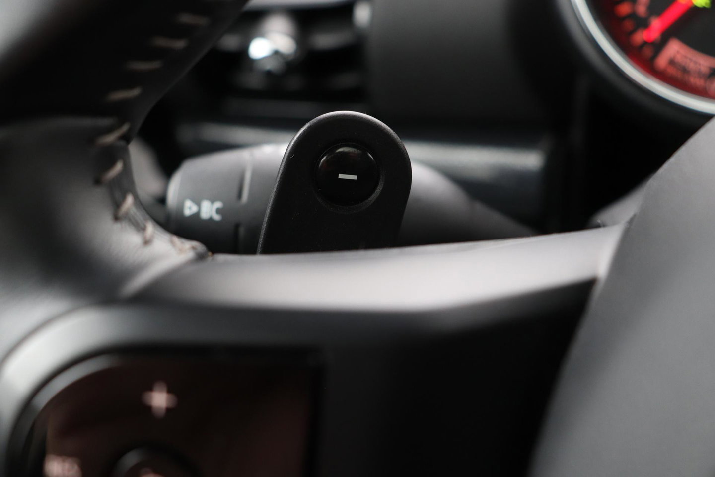 MINI Clubman 2.0 JCW ALL4 John Cooper Works | Panoramadak | Stoelverwarming | Keyless | Cruise Control | Navigatie | 19 Inch