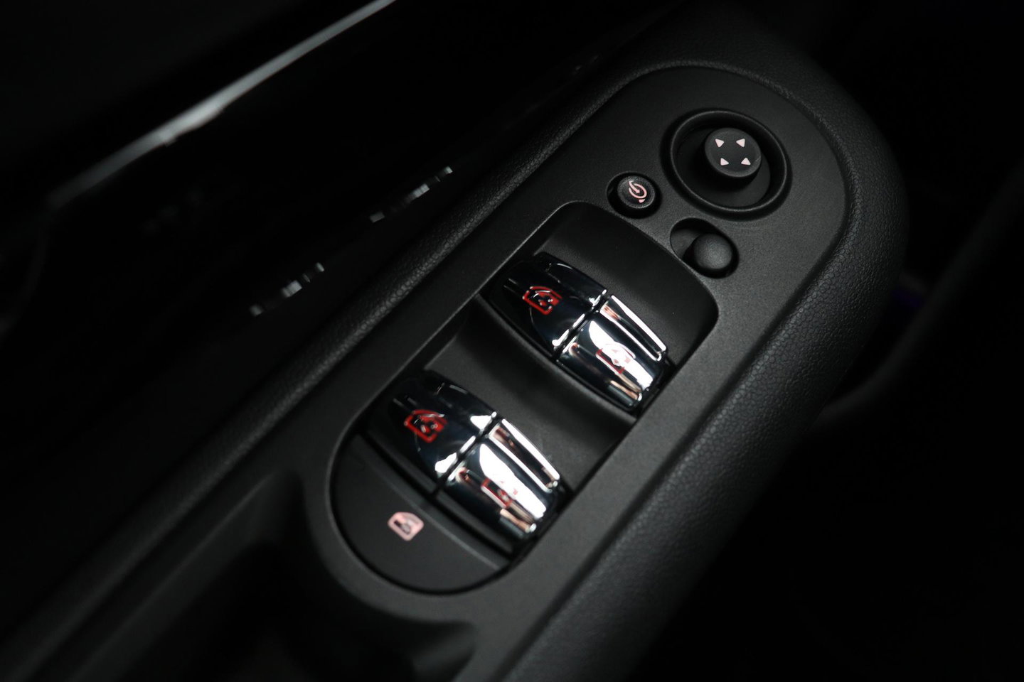 MINI Clubman 2.0 JCW ALL4 John Cooper Works | Panoramadak | Stoelverwarming | Keyless | Cruise Control | Navigatie | 19 Inch