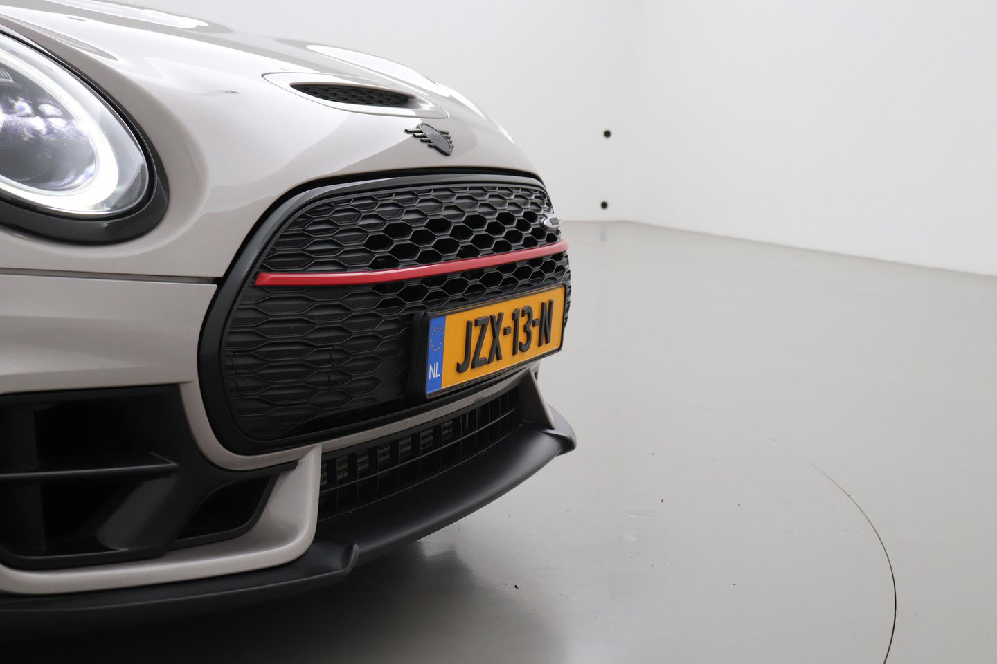 MINI Clubman 2.0 JCW ALL4 John Cooper Works | Panoramadak | Stoelverwarming | Keyless | Cruise Control | Navigatie | 19 Inch