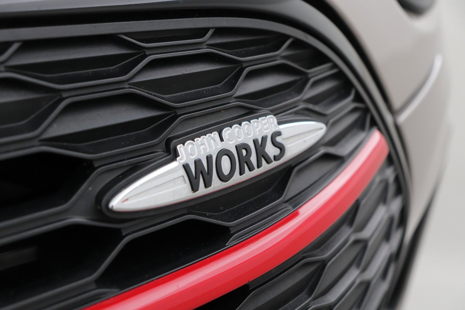 MINI Clubman 2.0 JCW ALL4 John Cooper Works | Panoramadak | Stoelverwarming | Keyless | Cruise Control | Navigatie | 19 Inch