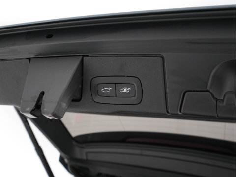 Volvo XC60 2.0 T6 Plug-in hybrid AWD Plus Bright (Plug-in) {SoH-96%} (INCL.BTW) *PANO | HEAD-UP | LEATHER-FABRIC | FULL-LED | MEMORY-PACK | HARMAN/KARDON-AUDIO | TOP-VIEW | HEATED-CONTOURSEATS | DIGI-COCKPIT | NAVI-FULLMAP | PRIVACYGLASS | 21''ALU | TOWBAR*