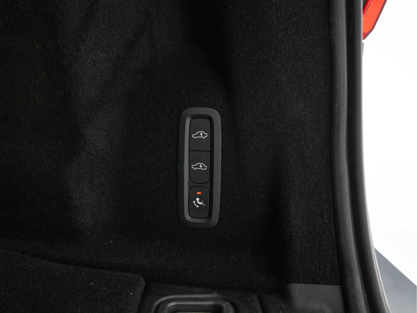 Volvo XC60 2.0 T6 Plug-in hybrid AWD Plus Bright (Plug-in) {SoH-96%} (INCL.BTW) *PANO | HEAD-UP | LEATHER-FABRIC | FULL-LED | MEMORY-PACK | HARMAN/KARDON-AUDIO | TOP-VIEW | HEATED-CONTOURSEATS | DIGI-COCKPIT | NAVI-FULLMAP | PRIVACYGLASS | 21''ALU | TOWBAR*