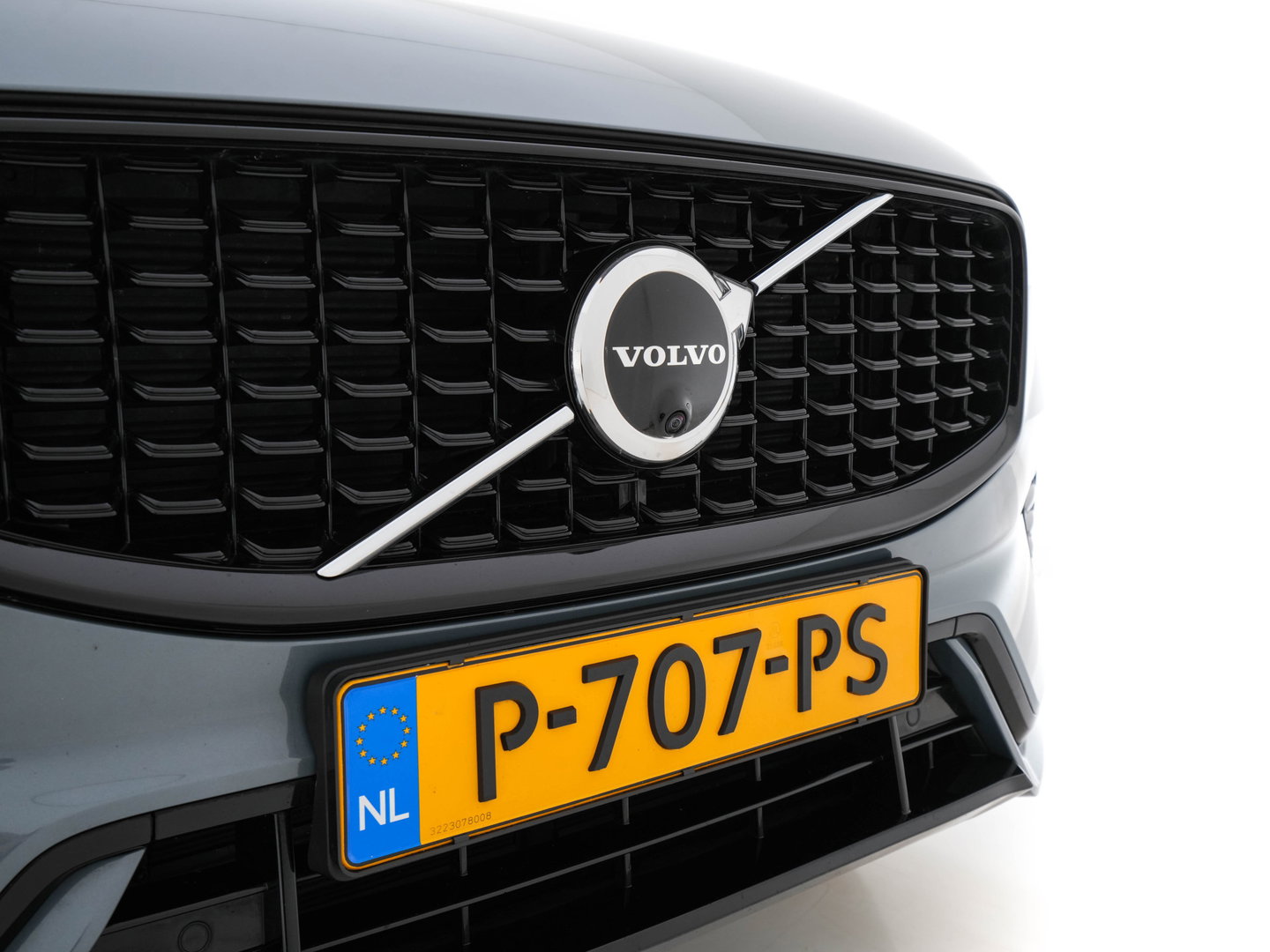Volvo XC60 2.0 T6 Plug-in hybrid AWD Plus Bright (Plug-in) {SoH-96%} (INCL.BTW) *PANO | HEAD-UP | LEATHER-FABRIC | FULL-LED | MEMORY-PACK | HARMAN/KARDON-AUDIO | TOP-VIEW | HEATED-CONTOURSEATS | DIGI-COCKPIT | NAVI-FULLMAP | PRIVACYGLASS | 21''ALU | TOWBAR*