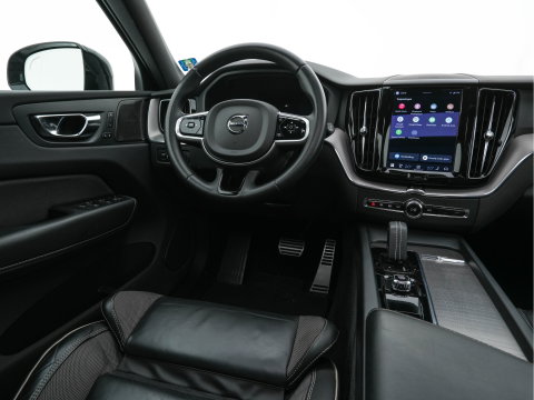 Volvo XC60 2.0 T6 Plug-in hybrid AWD Plus Bright (Plug-in) {SoH-96%} (INCL.BTW) *PANO | HEAD-UP | LEATHER-FABRIC | FULL-LED | MEMORY-PACK | HARMAN/KARDON-AUDIO | TOP-VIEW | HEATED-CONTOURSEATS | DIGI-COCKPIT | NAVI-FULLMAP | PRIVACYGLASS | 21''ALU | TOWBAR*