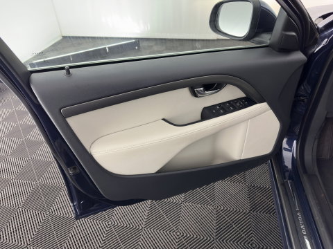 Volvo V70 2.0 D4 Summum *PANO | LUXURY-LEATHER | BI-XENON | MEMORY-PACK | NAVI-FULLMAP | CAMERA | HEATED-COMFORTSEATS | PRIVACY-GLASS | PDC | ECC | CRUISE | TOWBAR | 17''ALU*