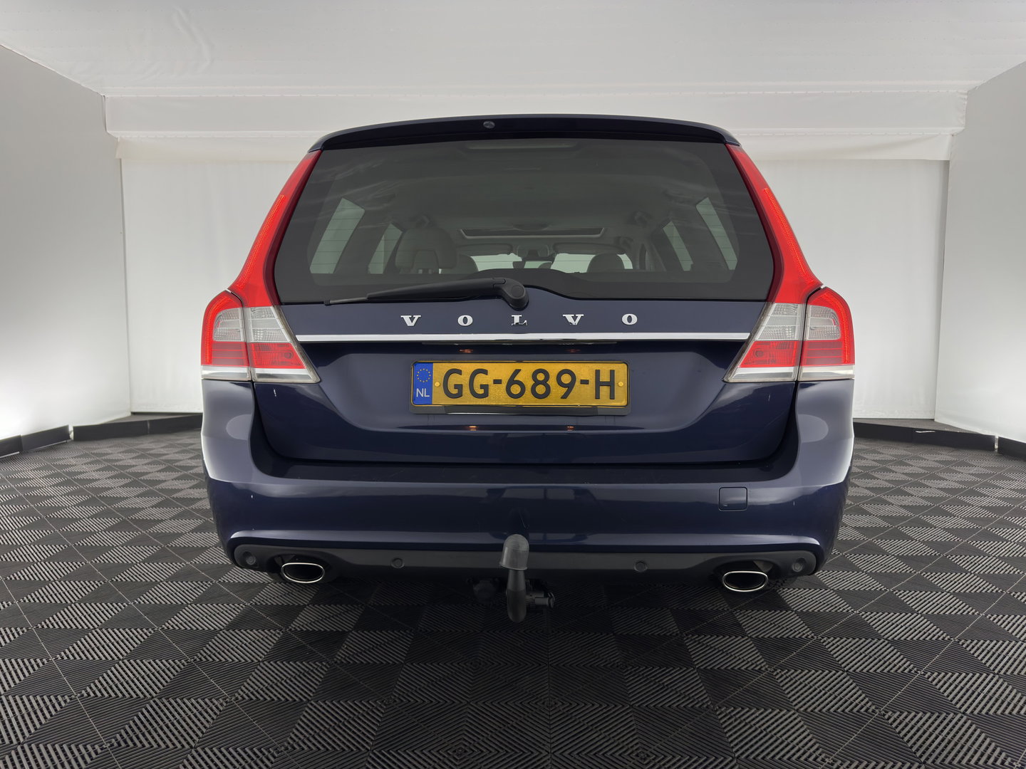 Volvo V70 2.0 D4 Summum *PANO | LUXURY-LEATHER | BI-XENON | MEMORY-PACK | NAVI-FULLMAP | CAMERA | HEATED-COMFORTSEATS | PRIVACY-GLASS | PDC | ECC | CRUISE | TOWBAR | 17''ALU*