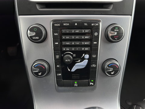 Volvo V60 2.0 D2 Summum *LEATHER | XENON | HEATED-COMFORTSEATS | NAVI-FULLMAP | PRIVACY-GLASS | ECC | PDC | CRUISE | 17''ALU*