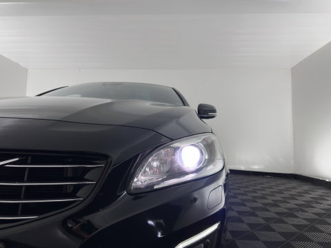 Volvo V60 2.0 D2 Summum *LEATHER | XENON | HEATED-COMFORTSEATS | NAVI-FULLMAP | PRIVACY-GLASS | ECC | PDC | CRUISE | 17''ALU*