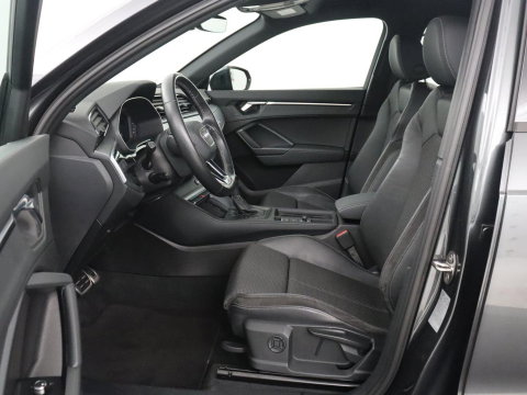 Audi Q3 45 TFSI e S edition | SOH 94,1% | Half leder | Cruise control | Park assist | Navigatie | Bluetooth | Drive select | Full LED