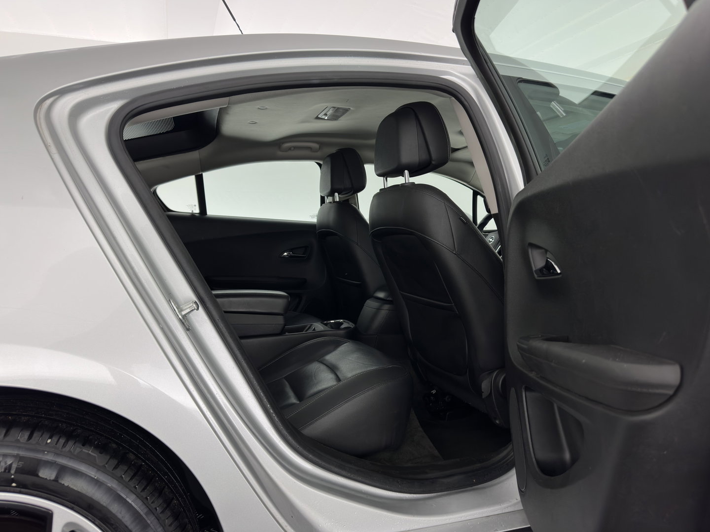 Opel Ampera 1.4 Aut. *NAVI-FULLMAP | LEATHER | BOSE-AUDIO | KEYLESS | CAMERA | DAB | ECC | PDC | CRUISE | DIGI-COCKPIT | HEATED-COMFORTSEATS | 17''ALU*