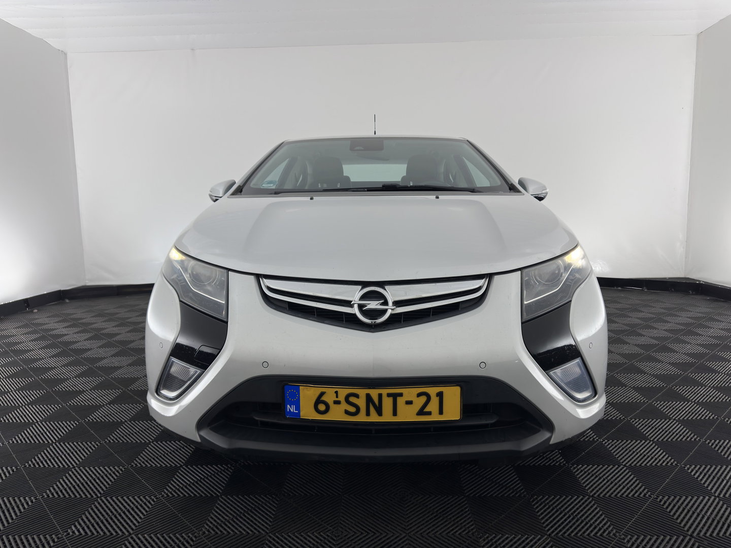 Opel Ampera 1.4 Aut. *NAVI-FULLMAP | LEATHER | BOSE-AUDIO | KEYLESS | CAMERA | DAB | ECC | PDC | CRUISE | DIGI-COCKPIT | HEATED-COMFORTSEATS | 17''ALU*