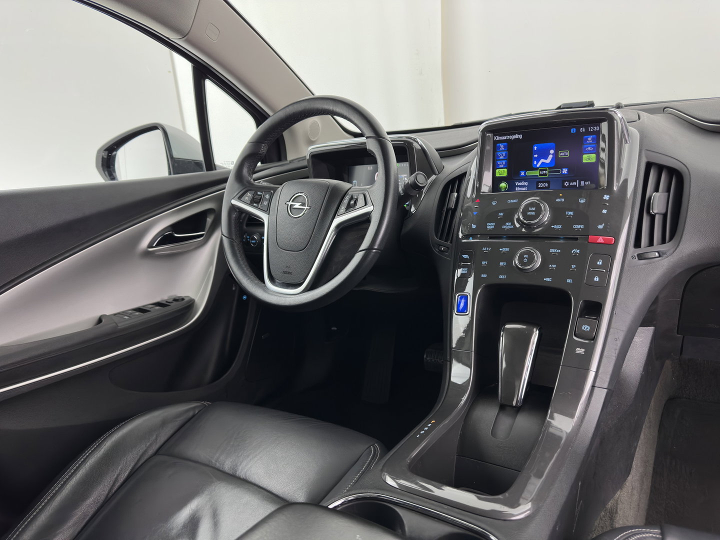 Opel Ampera 1.4 Aut. *NAVI-FULLMAP | LEATHER | BOSE-AUDIO | KEYLESS | CAMERA | DAB | ECC | PDC | CRUISE | DIGI-COCKPIT | HEATED-COMFORTSEATS | 17''ALU*