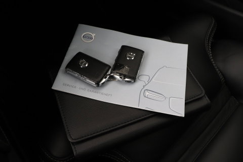 Volvo V90 2.0 T5 Inscription | Bowers&Wilkins | Pilot Assist | Panoramadak | BLIS | Standkachel | 21 Inch