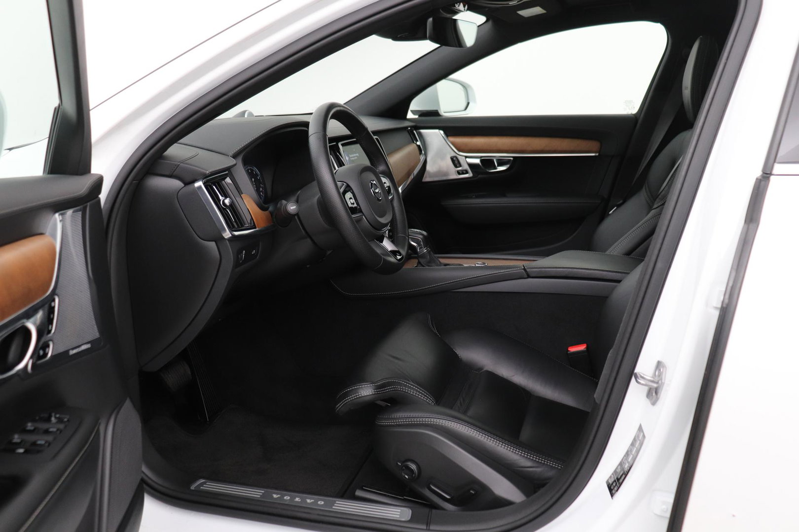 Volvo V90 2.0 T5 Inscription | Bowers&Wilkins | Pilot Assist | Panoramadak | BLIS | Standkachel | 21 Inch