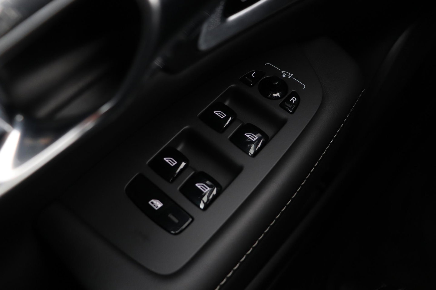 Volvo V90 2.0 T5 Inscription | Bowers&Wilkins | Pilot Assist | Panoramadak | BLIS | Standkachel | 21 Inch